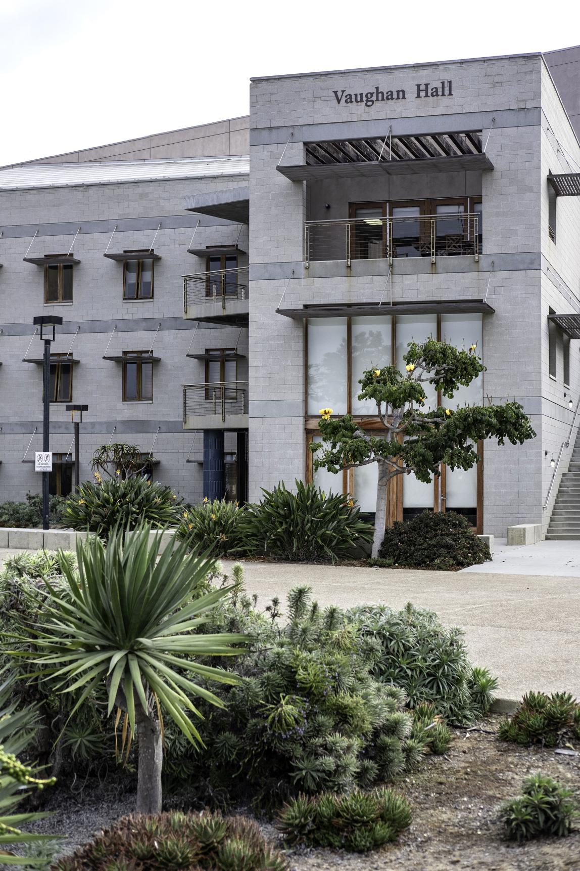カリフォルニア大学サンディエゴ校_C011