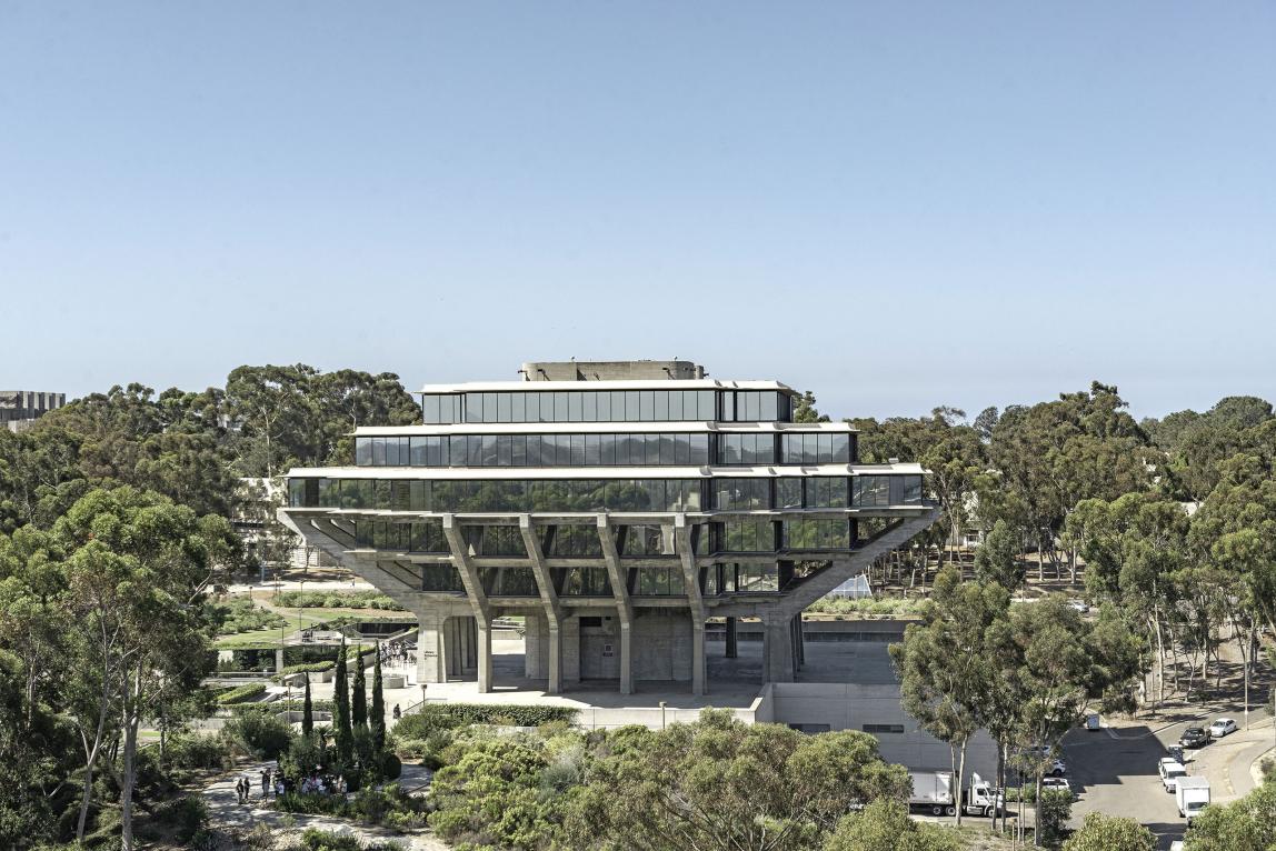 カリフォルニア大学サンディエゴ校_C015