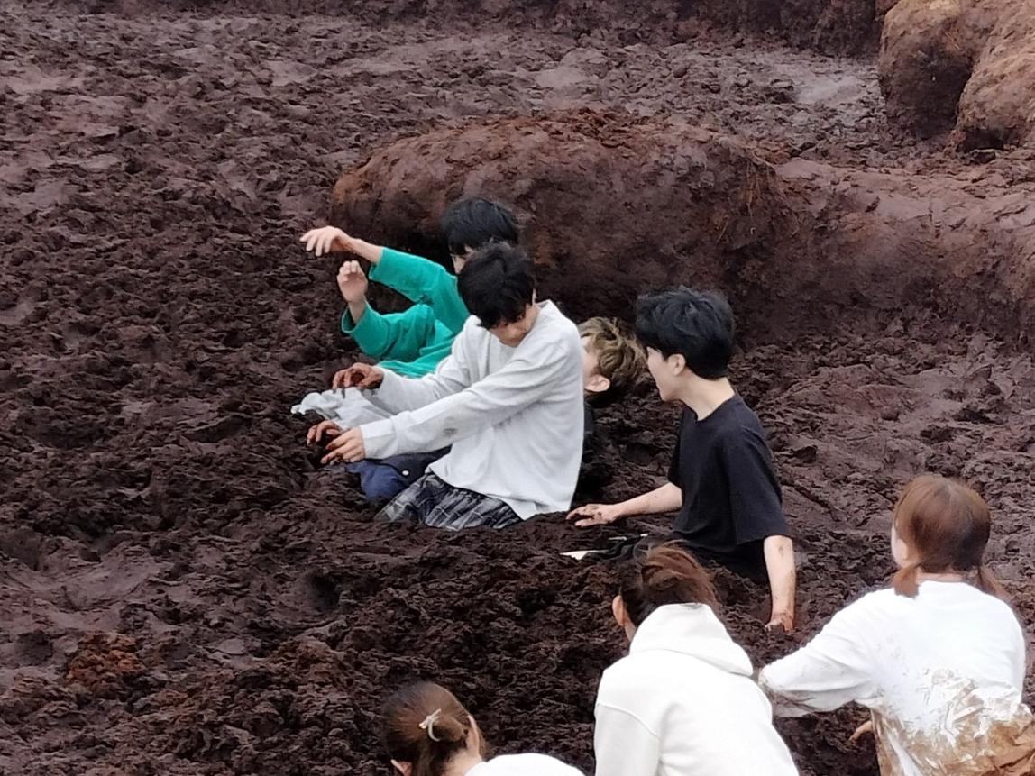 アイルランドのCausey FarmでBog Jumping体験