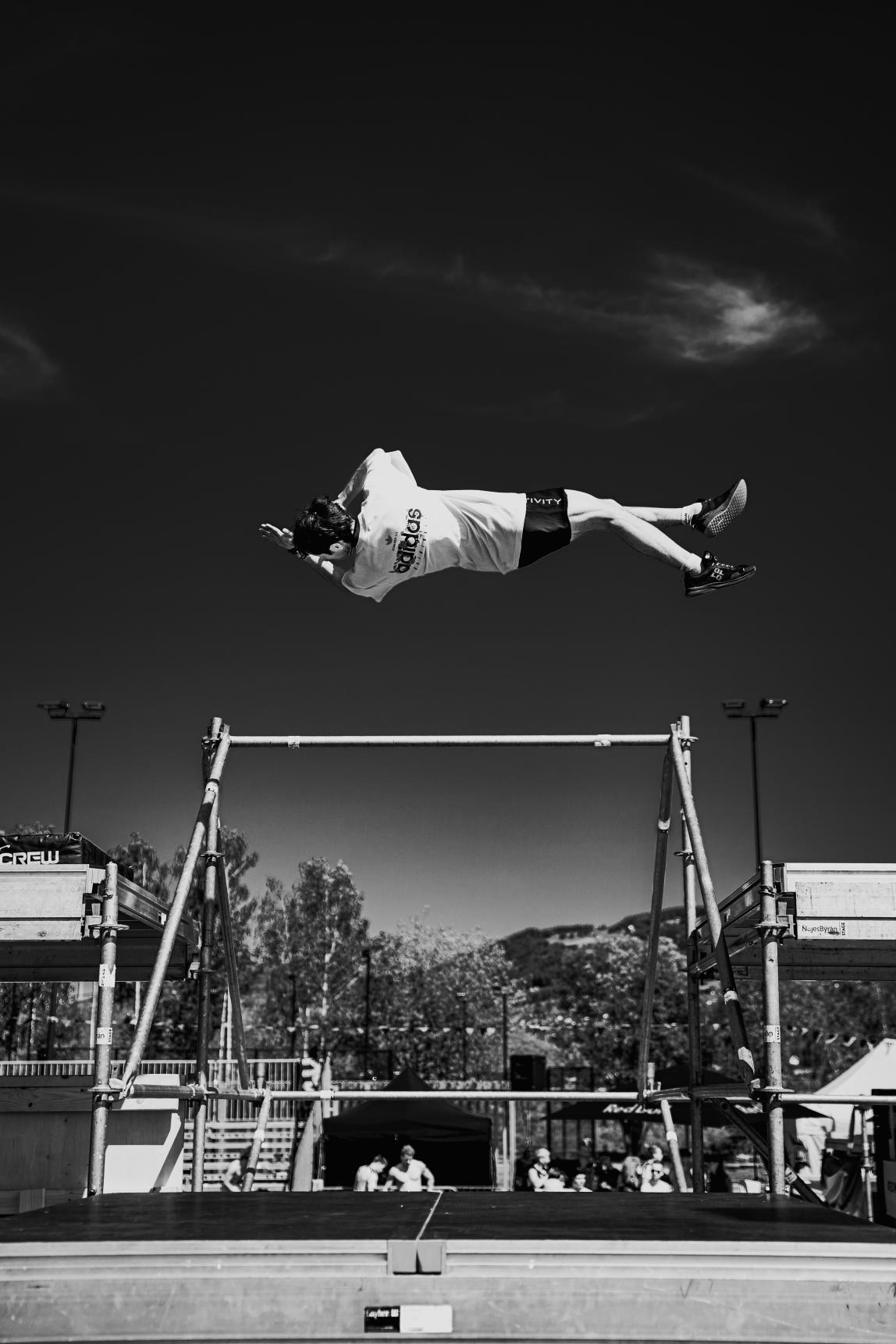 Tomoya Suzuki - Parkour Flip Twist
