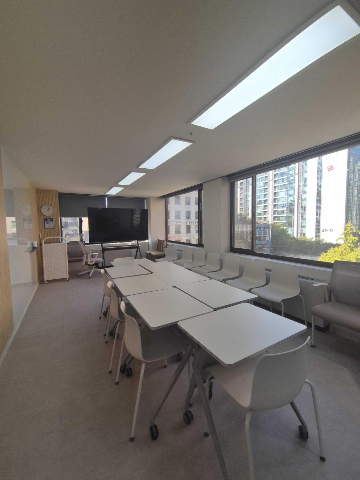Conference Room at IES Global Seoul Center