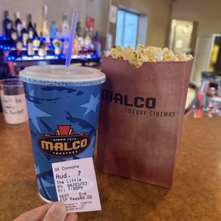 アメリカオックスフォードで映画を観たときに注文したポップコーンと飲み物