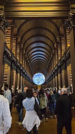 トリニティカレッジの図書館