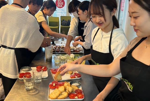 スペイン、バルセロナでのタパスクッキングクラス