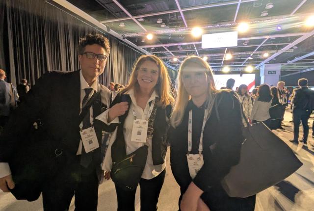 駒澤大学のDr. Moateと一緒に