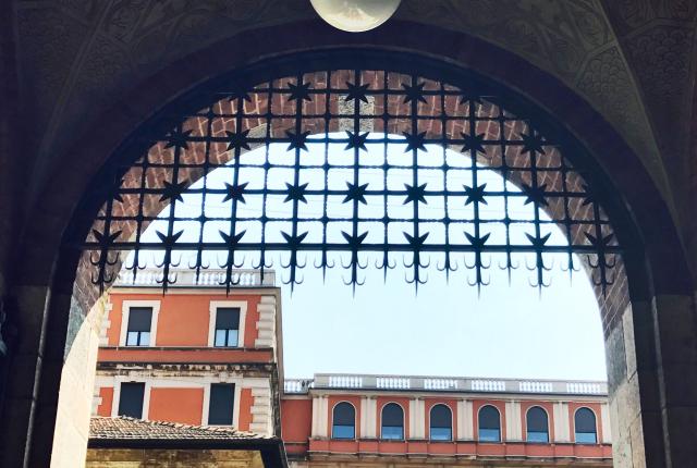 An underside view of a pavilion on Università Cattolica del Sacro Cuore's campus.
