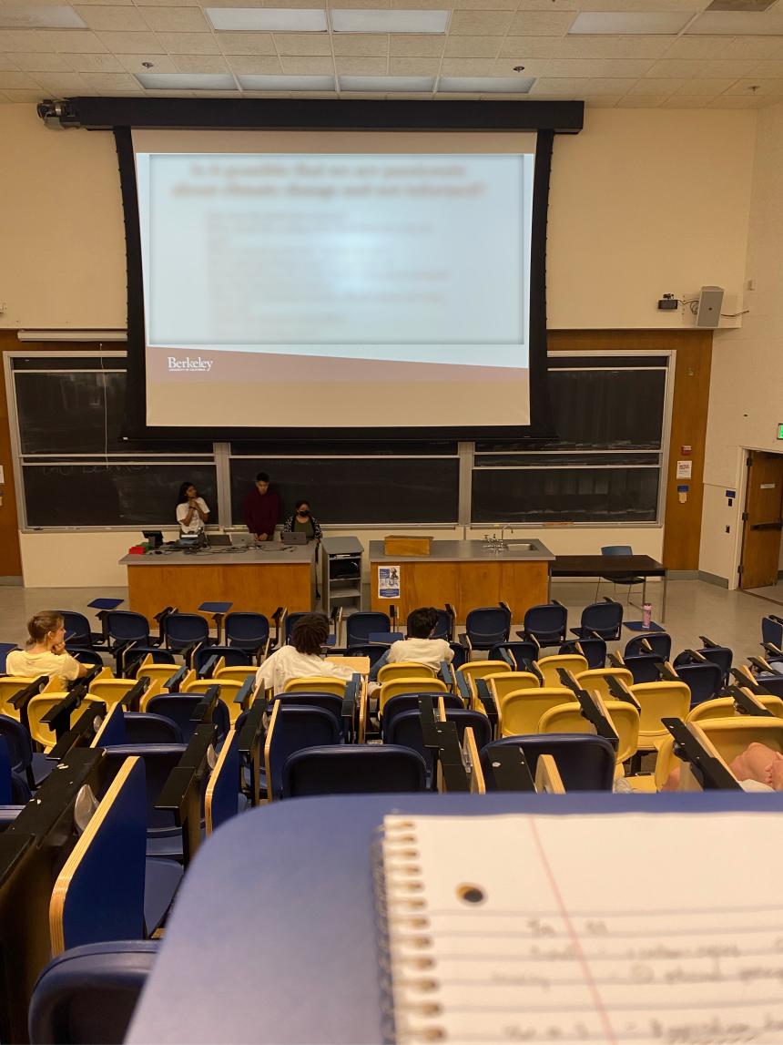 UCBのレクチャー中の写真