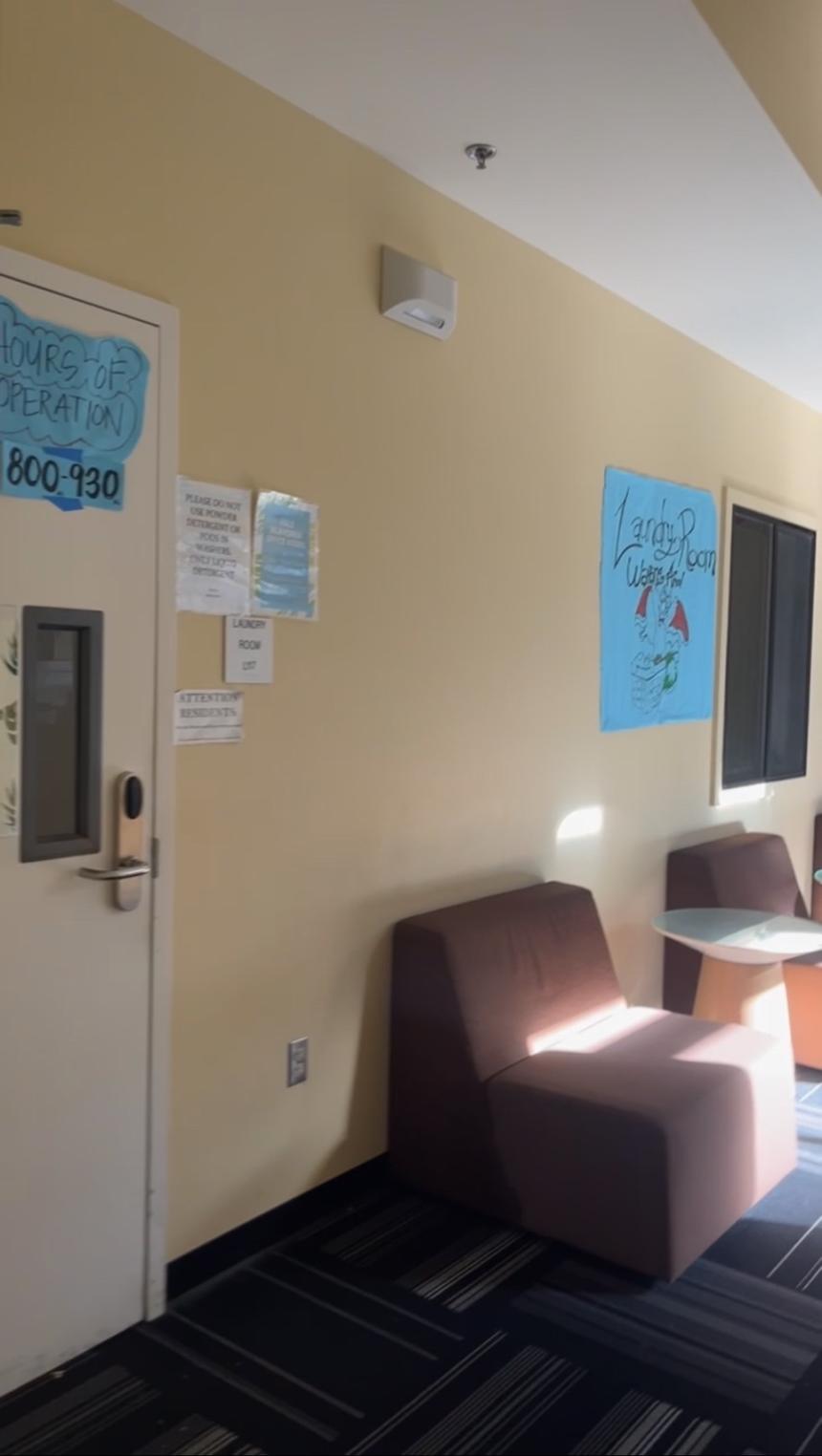 ハワイ大学ヒロ校大学内