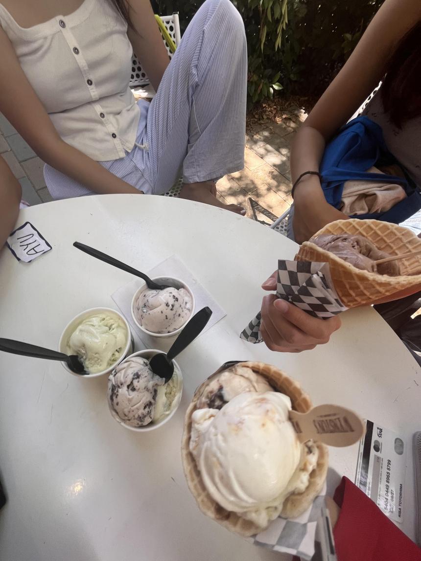 アメリカの友達と食べるアイスクリーム