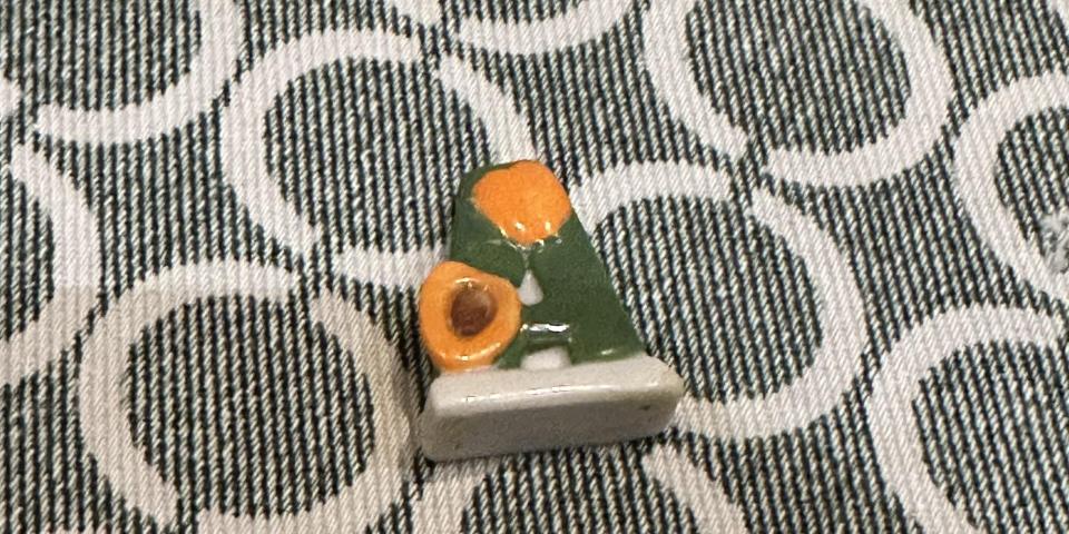 アルファベットのAの形のオーナメント